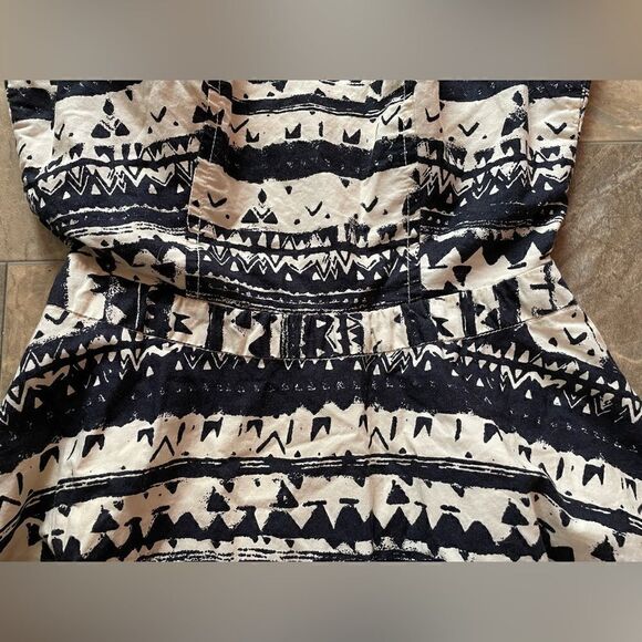 Jessica Simpson Dress Size 1/2 Great Condition - Picture 4 of 8